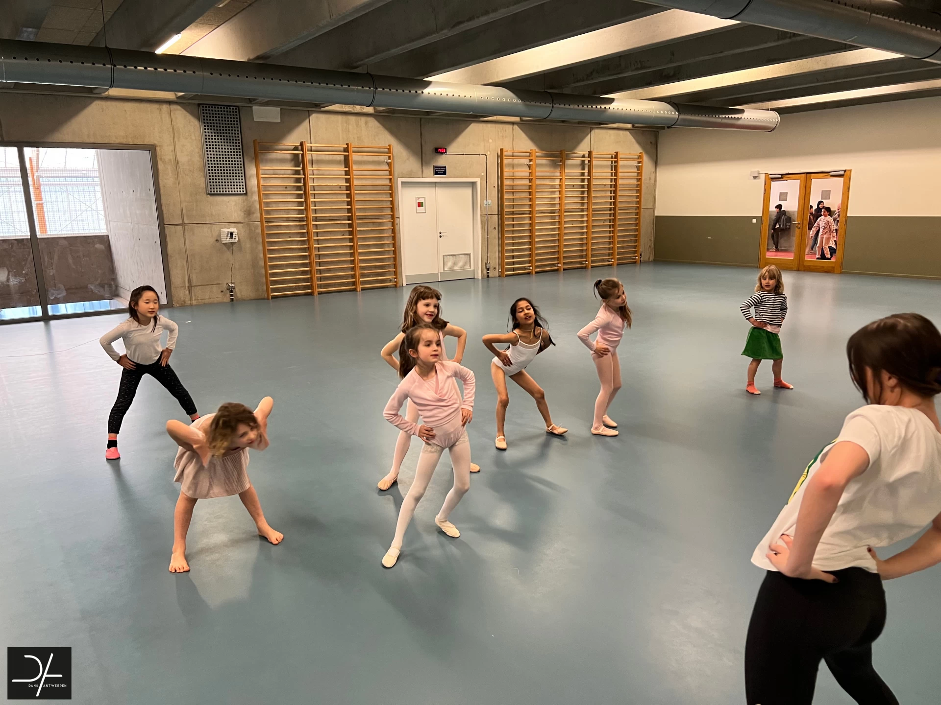 Meekijken bij... Initiatie Klassiek Ballet 6+